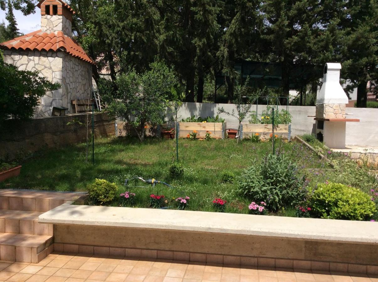 Apartment Pin Pinezici  Ngoại thất bức ảnh